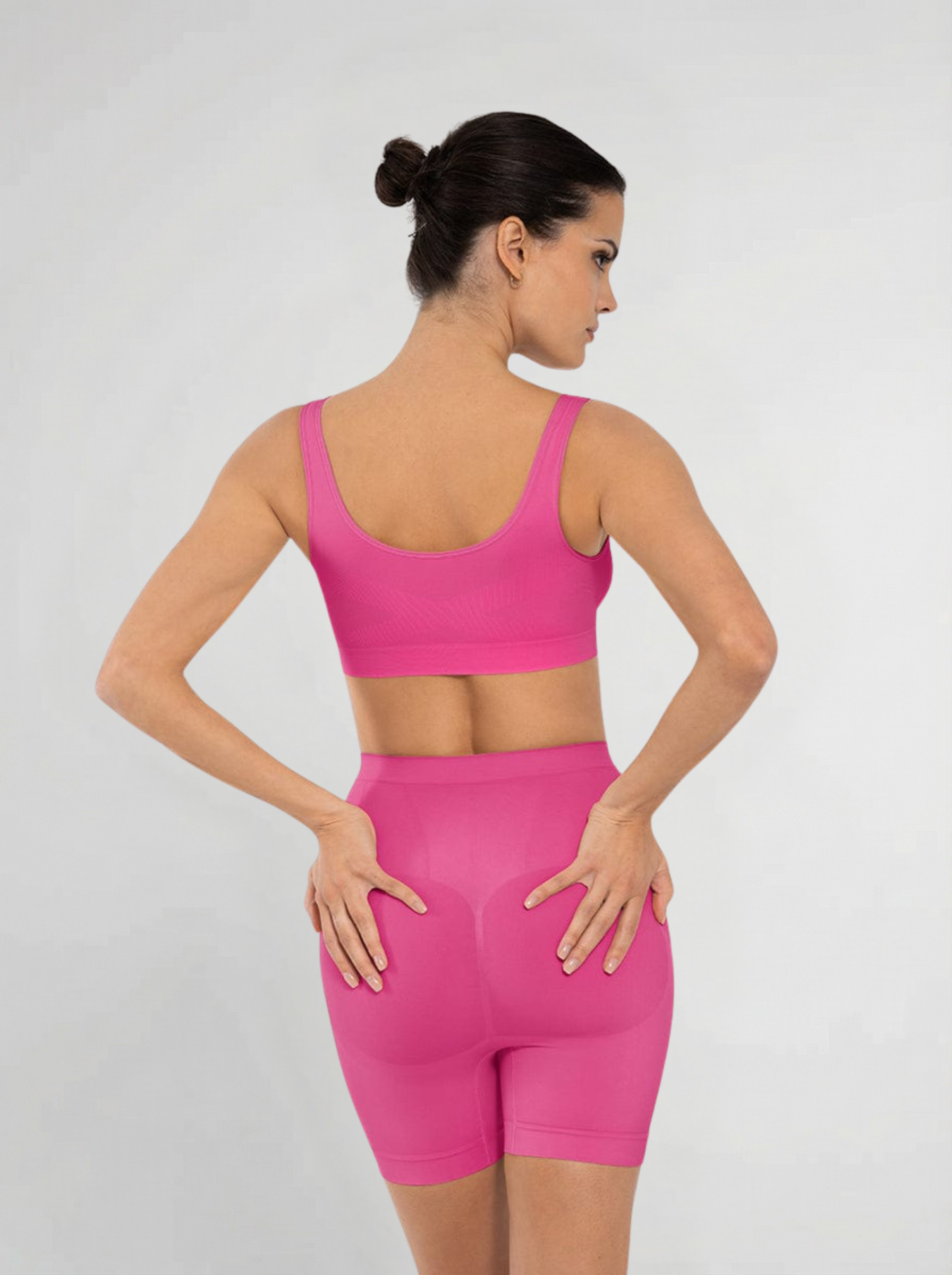 חזייה מחטבת Seamless עם תמיכת חזה וגב רחב