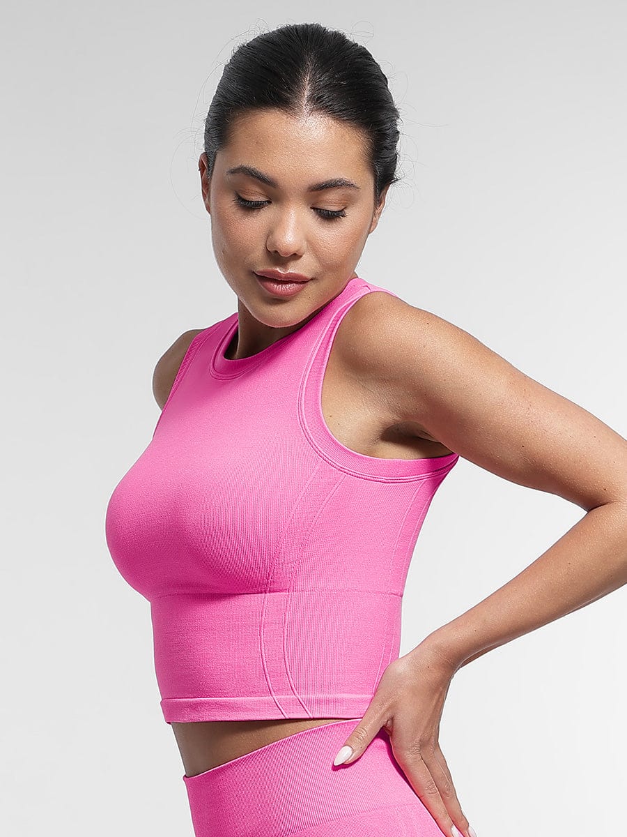 גופיית ספורט מחטבת Seamless עם תמיכת חזה וקאפים נשלפים