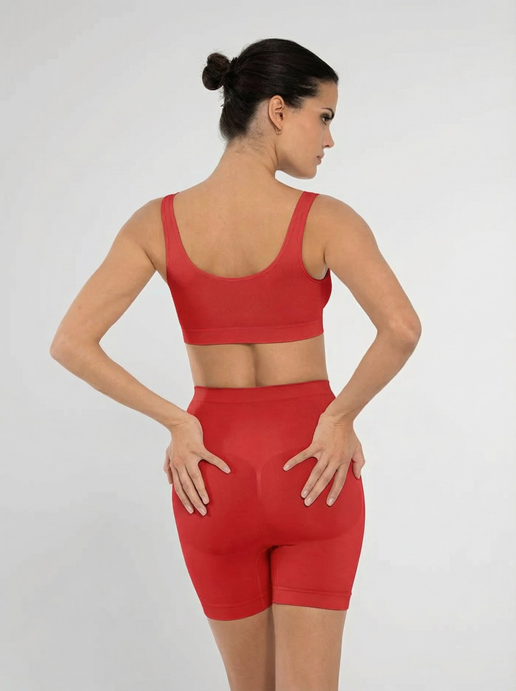 חזייה מחטבת Seamless עם תמיכת חזה וגב רחב