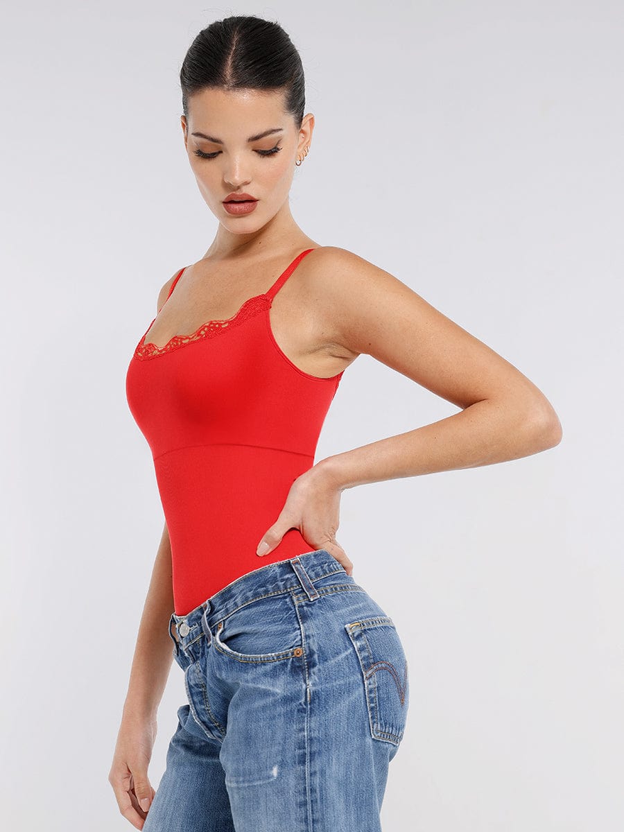 בגד גוף חוטיני Seamless עם תחרה כתפיות דקות וחיטוב מותניים ובטן